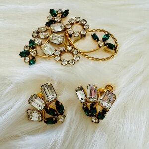 Vintage Gold Filled DeCurtis Wire Emerald Green & Grystal Brooch & Earring Set